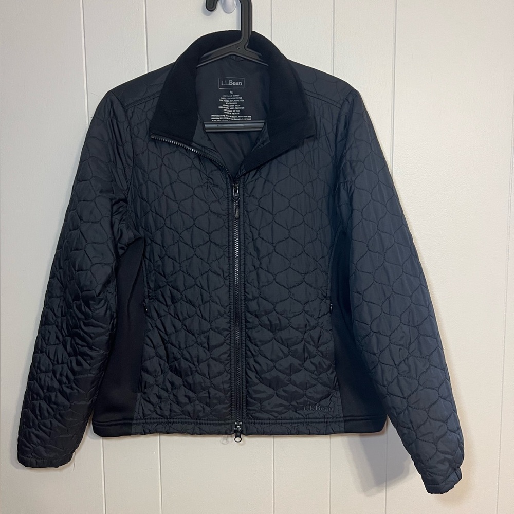 L.L. Bean quilted Puffer jacket black Size M